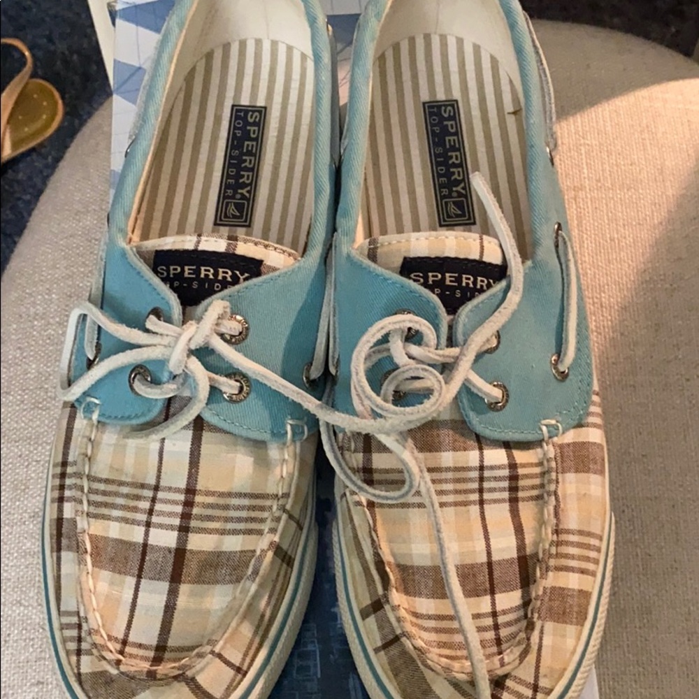 Sprerry boat shoes